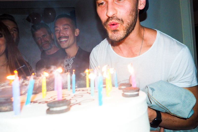 Illustration for article titled A SAM AND OLI BDAY